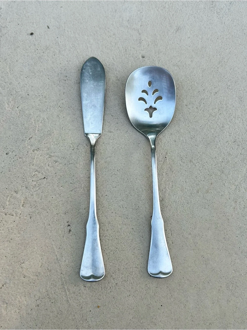 Oneida Patrick Henry Stainless Steel Pierced Jelly Server and Butter Knife